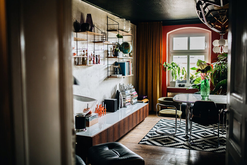 Appartement maximaliste - Déco intérieure colorée, inventive et chaleureuse - Salon